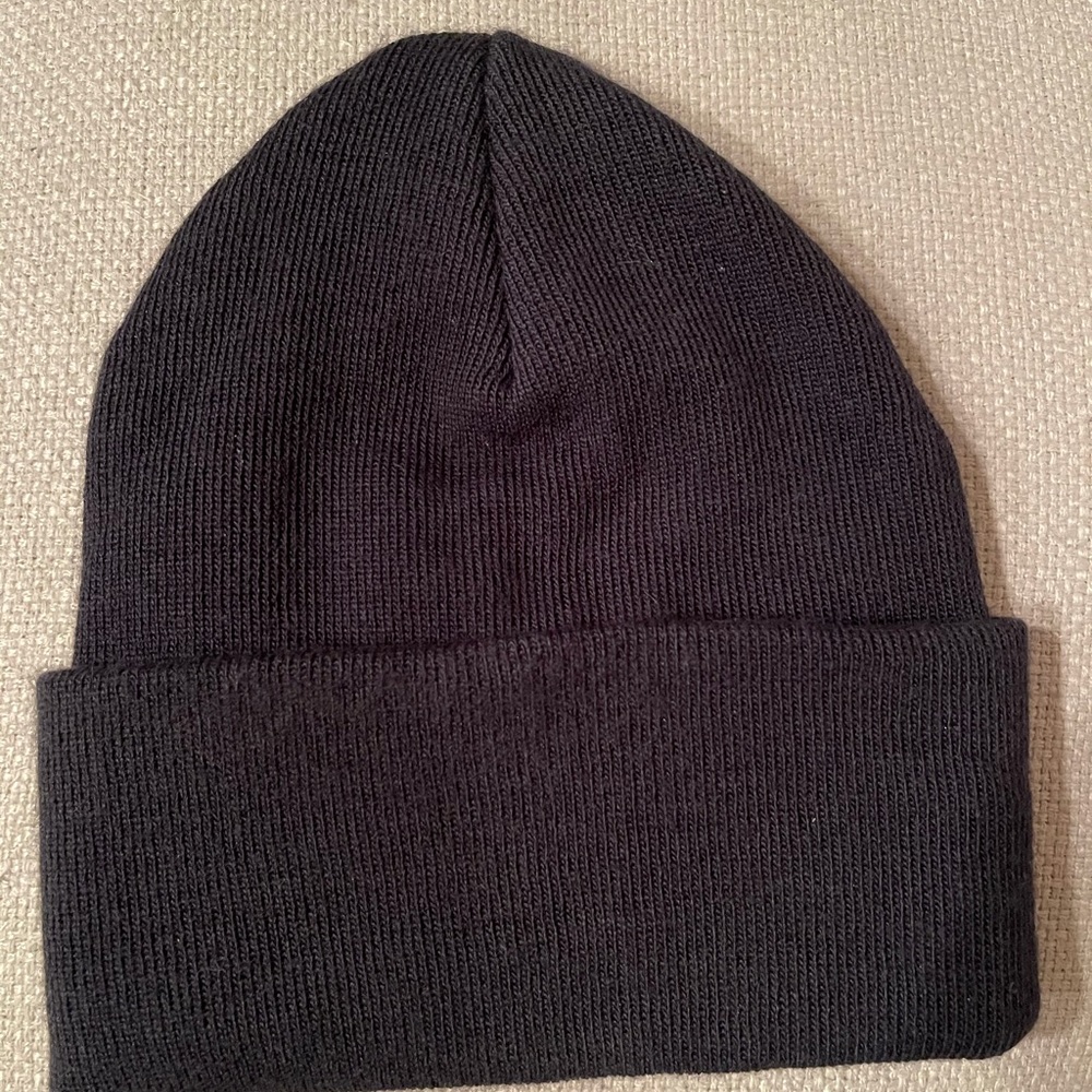 Levi’s Beanie - Picture 3 of 5